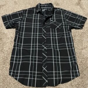 Zoo York Mens Short Sleeve Plaid Button Up Shirt, Casual Everyday Top